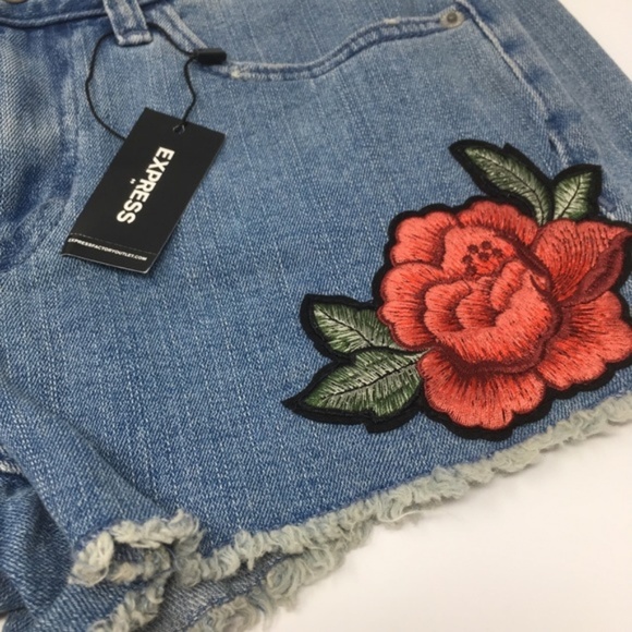 EXPRESS Distressed Fray Hem Denim Jean Shorts Rose Size 4 - Picture 4 of 11